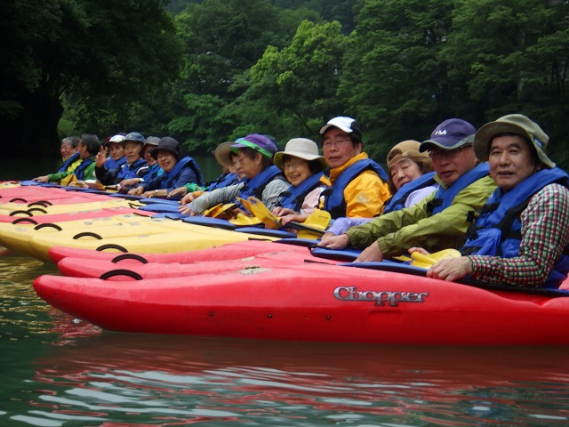 http://www.naguri-genki.com/blog/uploaded/senior190712kayak.shuugou2.jpg