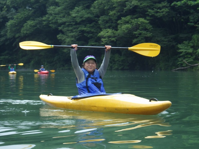 http://www.naguri-genki.com/blog/uploaded/senior190712kayak.toorioku.jpg